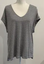 Tommy Bahama Woman’s Cassia V-Neck Striped T-Shirt Black & White L New $69.50