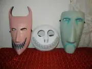 DISNEY NIGHTMARE BEFORE CHRISTMAS COLLECTIBLE MASK SET - HALLOWEEN DISPLAY PROPS