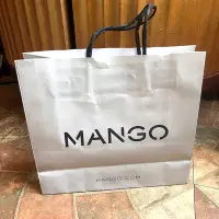 在飛比找Yahoo!奇摩拍賣優惠-西班牙品牌Mango 包裝紙袋 購物袋 手提袋 環保袋 包裝