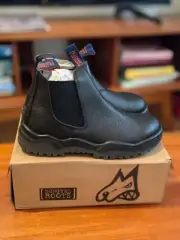 Brand new Mongrel safety boots size 8