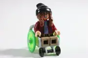 LEGO® City Minifigure Lady Wheelchair special needs Smiley Beanie Happy Glasses