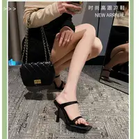 在飛比找蝦皮購物優惠-🌈韓國潮鞋 夏季凉鞋 新款方頭凉鞋 黑鏈驚艷高跟鞋 新款凉鞋
