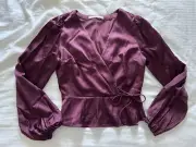 Abercrombie & Fitch A&F Satin Wrap Tie Front Blouse Berry Purple Peplum New XS