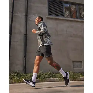 ☆CHIN代購☆ Nike Revolution 7 輕量 白銀 黑 底軟 慢跑鞋 FB2207-100 010 現貨