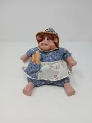 The Country Folks Russ Berrie New With Tag "Ms. Hogmore " Sitter Shelf Or Table