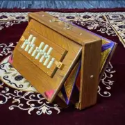 NM Shruti Box WM1, 1 Octave C3 to C4, Full Teak Wood, 440Hz/432Hz