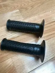 ! OLD SCHOOL COBRA F1 GRIPS BMX BIKE ALL BLACK w/FREE OAKLEY RUB ON GT MONGOOSE