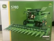 John Deere Toys Combine S780 - Prestige Select Series 1/16 ERTL