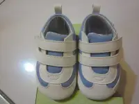 在飛比找Yahoo!奇摩拍賣優惠-nac nac 麗嬰房嬰兒學步鞋