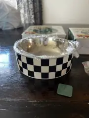 Checkered Flag Pet Bowls Raised Set Of 2. NEW