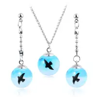 在飛比找蝦皮購物優惠-藍天老鷹飛鳥項鍊 透明球形樹脂耳環飾品
