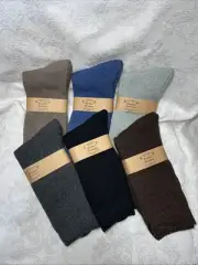 Men’s 35% wool, 29% cotton, 36% polyester dress socks