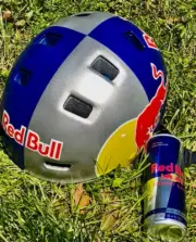 HANDMADE Skii, Snowboard , Skateboard Redbull Helmet