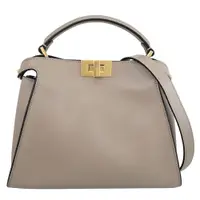 在飛比找PChome24h購物優惠-FENDI 8BN302 Peekaboo Iconic 轉