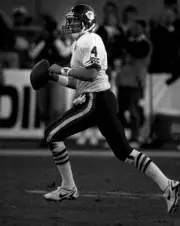 Steve Walsh Chicago Bears throws a pass 1990s Old Photo 1
