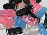 100 PLASTIC CLIPS PACIFIER D CLIPS BIB MEMO HOLDER U SELECT COLOR
