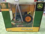 ERTL 1/16 SCALE JOHN DEERE 520 TRACTOR W/RESTORATION ACCESSORIES - NIB