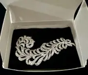 Vintage Kenneth Jay Lane KJL Rhinestone Pin Brooch Pin Avon 2003 New In Box