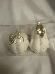 Ceramic Salt & Pepper Shakers White And Gold Pumkins Autumn Comforts. NEW