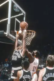 George Johnson of the San Antonio Spurs 1980's Basketball Photo