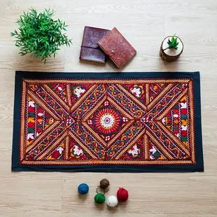 【Tramper】印度沙漠 水煙刺繡 手工編織地毯－沙地藤蔓
