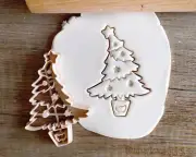 Christmas Tree Curve With Presents Christmas Winter Ice Snow Cookie Cutter