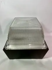 Dealers Electric Outdoor 9"x9" Light w/brackets & 35w HPS Bulb