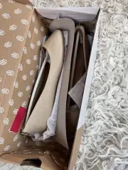 Spring Bravia Flats Beige Bone Color Us Size 5 Textured Faux Leather Back Zip