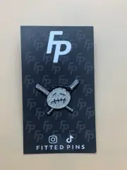 FITTED PINS TRAVIS SCOTT