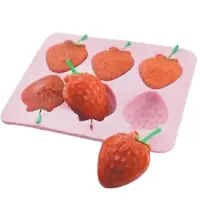 在飛比找momo購物網優惠-【iSFun】草莓冰棒＊矽膠模型製冰盒/隨機色