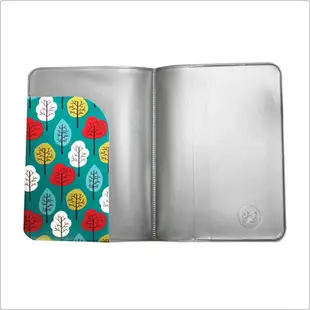《DQ&CO》PVC護照夾(童話樹) | 護照保護套 護照包 多功能收納包