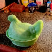 Hen on Nest Candy Dish Trinket Box Jadeite Jadite Large Size Vintage Style