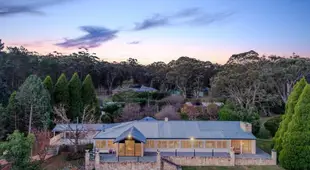 Highland House for 16, Southern Highlands