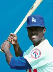 Manny Mota Los Angeles Dodgers poses for this photo at Major Leag- 1976 Photo