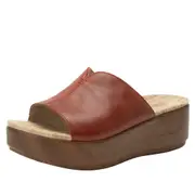 Alegria Triniti - Garnet