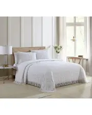 Beatrice Home Fashions Medallion Chenille Bedspread Twin White