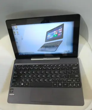 windows 10 ASUS T100TA 二合一 平板電腦可觸控小筆電 10.1尺寸(含原廠鍵盤)