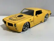 JADA BTM 1972 PONTIAC FIREBIRD TRANS AM YELLOW 1:24 DIECAST CAR NEW NO BOX