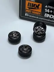 BNDS Custom Wheel Parts Wheel Tyre Set Black Chrome 1:64 MOT Hobby BC26402SBC