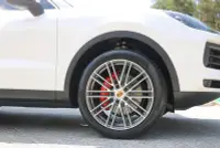 在飛比找Yahoo!奇摩拍賣優惠-黃帝的店~PORSCHE CAYENNE E3 COUPE,