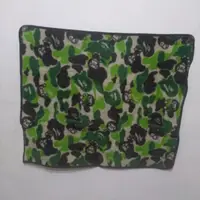 在飛比找蝦皮購物優惠-APE CAMO MILO 迷彩小毛毯