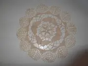 NEW ** 100% COTTON HAND MADE CLUNY / BOBBIN LACE PLACEMAT ** BEIGE ** 10" ROUND.
