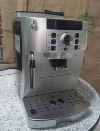 在飛比找Yahoo!奇摩拍賣優惠-中古DeLonghi ECAM 22.110.SB 風雅型自