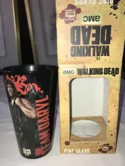 NIB FUNKY 2015 AMC The Walking Dead TEAM DARYL Black 16oz Beer PINT GLASS 5¾" T