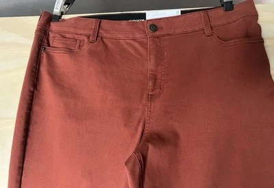 Liz Claiborne Sara Slim Leg Pants Womens Sz 18 Flexi-Fit Waist Brick Color NWT