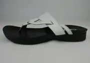 Clarks Sandal White Leather Straps Thong Black Rubber Sole Size 6 Shoe Flip Flop