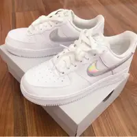 在飛比找蝦皮購物優惠-NIKE AIR FORCE 1 '07 ESS 白 鐳射 