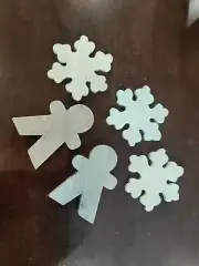 Three Wooden Snowflakes Two Gingerbread Man Craft Decor Ornament Natural Diarama