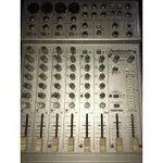 混音器良品但有雜音  當零件MIXER. STUDIOMASTER耳朵牌機給會維修自己有配合維修的為主