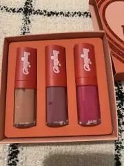 Kylie cosmetics Valentine’s Day lip gloss set